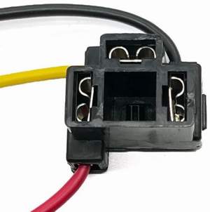 Фишка-патрон для лампочек H4 (3-конт.) Китай