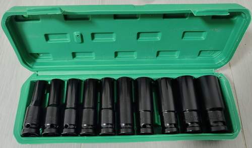 Набор головок удлинённых 10pcs 8-24 (черные, пласт. футляр)