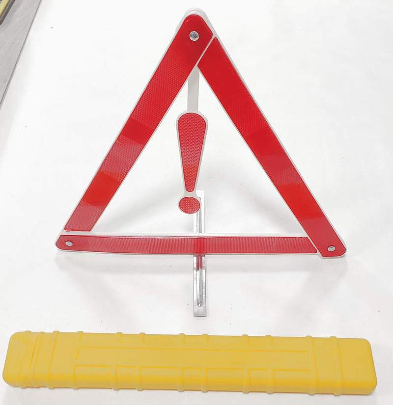 Аварийный знак в пластиковом футляре